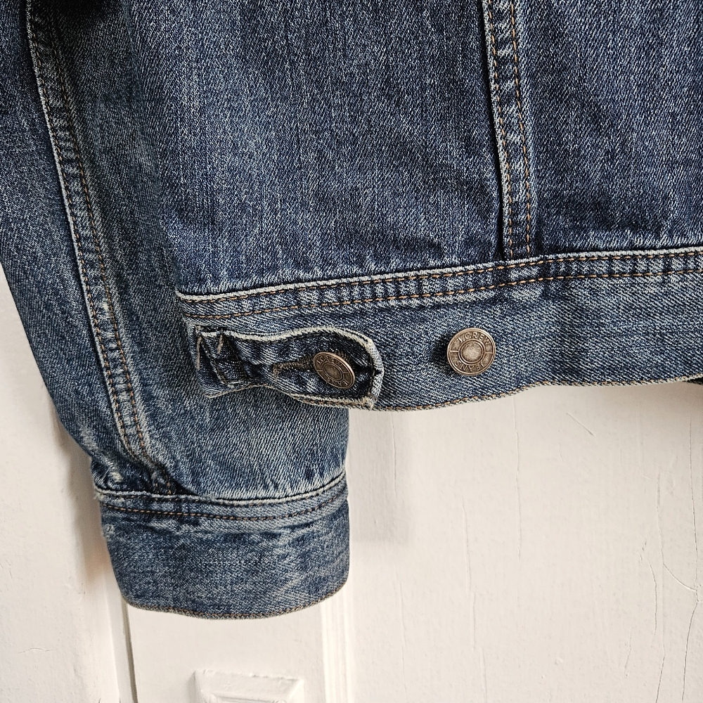 Distressed Denim Jacket Size Small - Picture 5 of 11